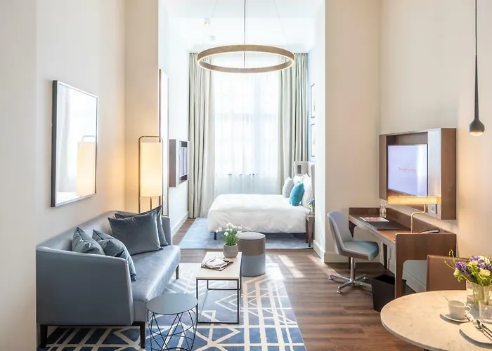 Hotel Fraser 5*
